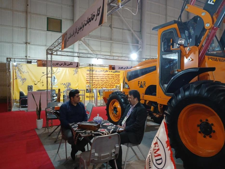 مشخصات-فنی-لیفتراک-کوماتسو-|-بررسی-کامل-توان،-ظرفیت-و-موتور-Komatsu